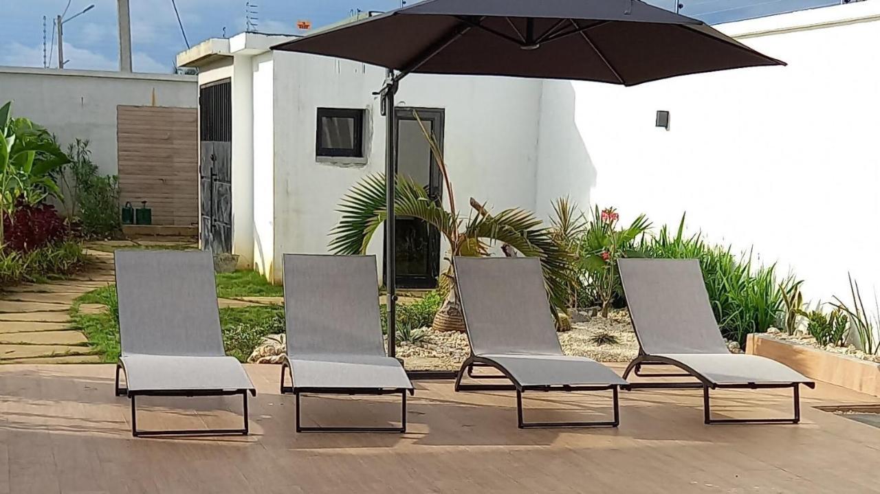 Villa Bolati, Avec Piscine, Jacuzzi, Jardin Et Vue Bonoua Exteriör bild